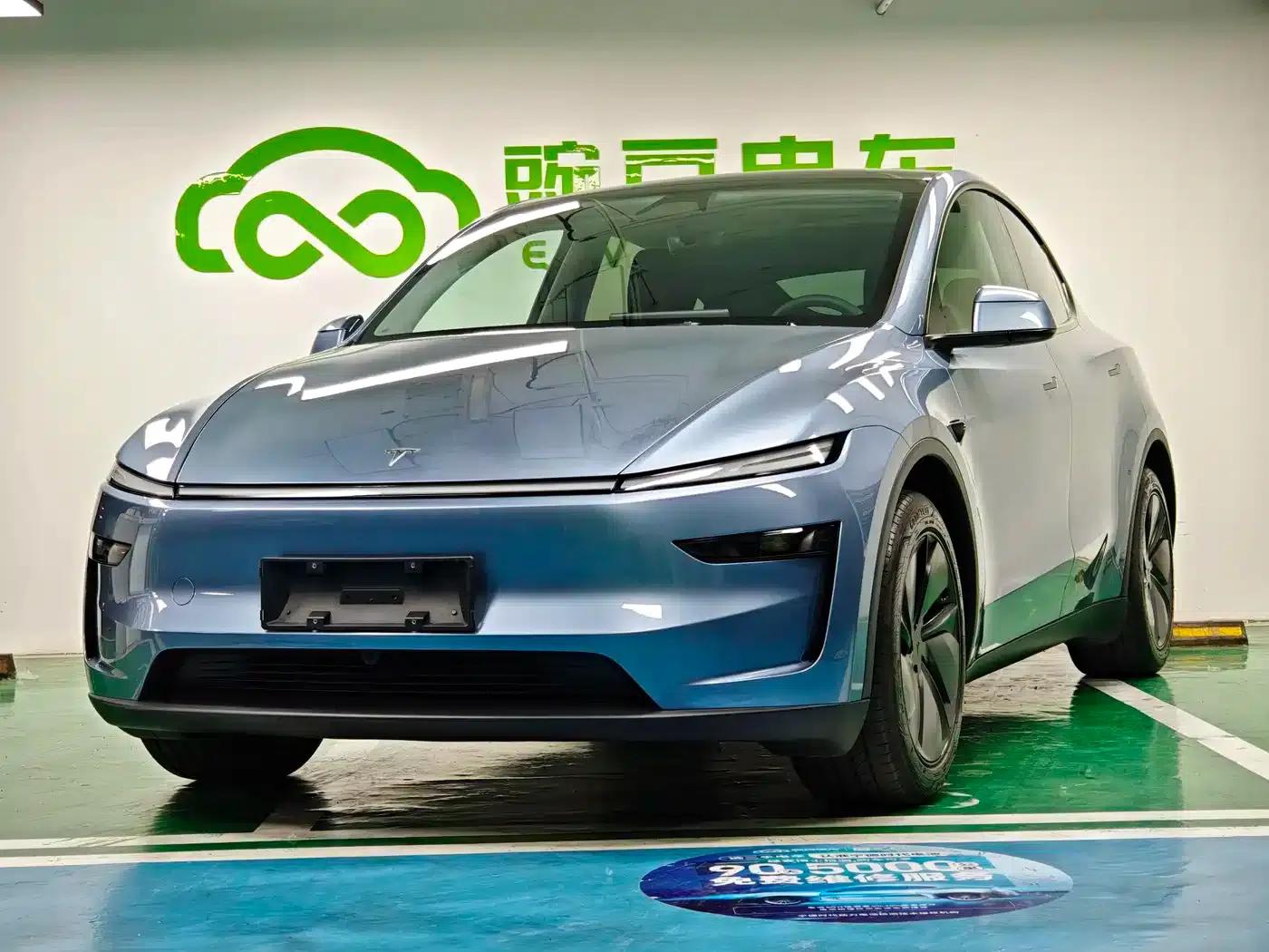Model Y 2025 Rear-Wheel Drive — миниатюра 4