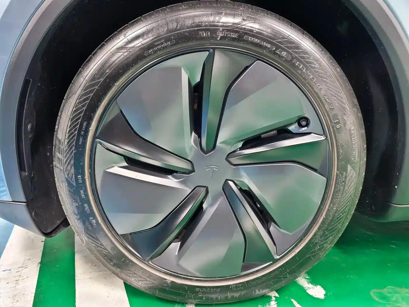 Model Y 2025 Rear-Wheel Drive — миниатюра 5