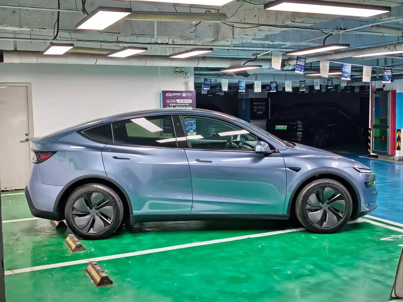Model Y 2025 Rear-Wheel Drive — миниатюра 8