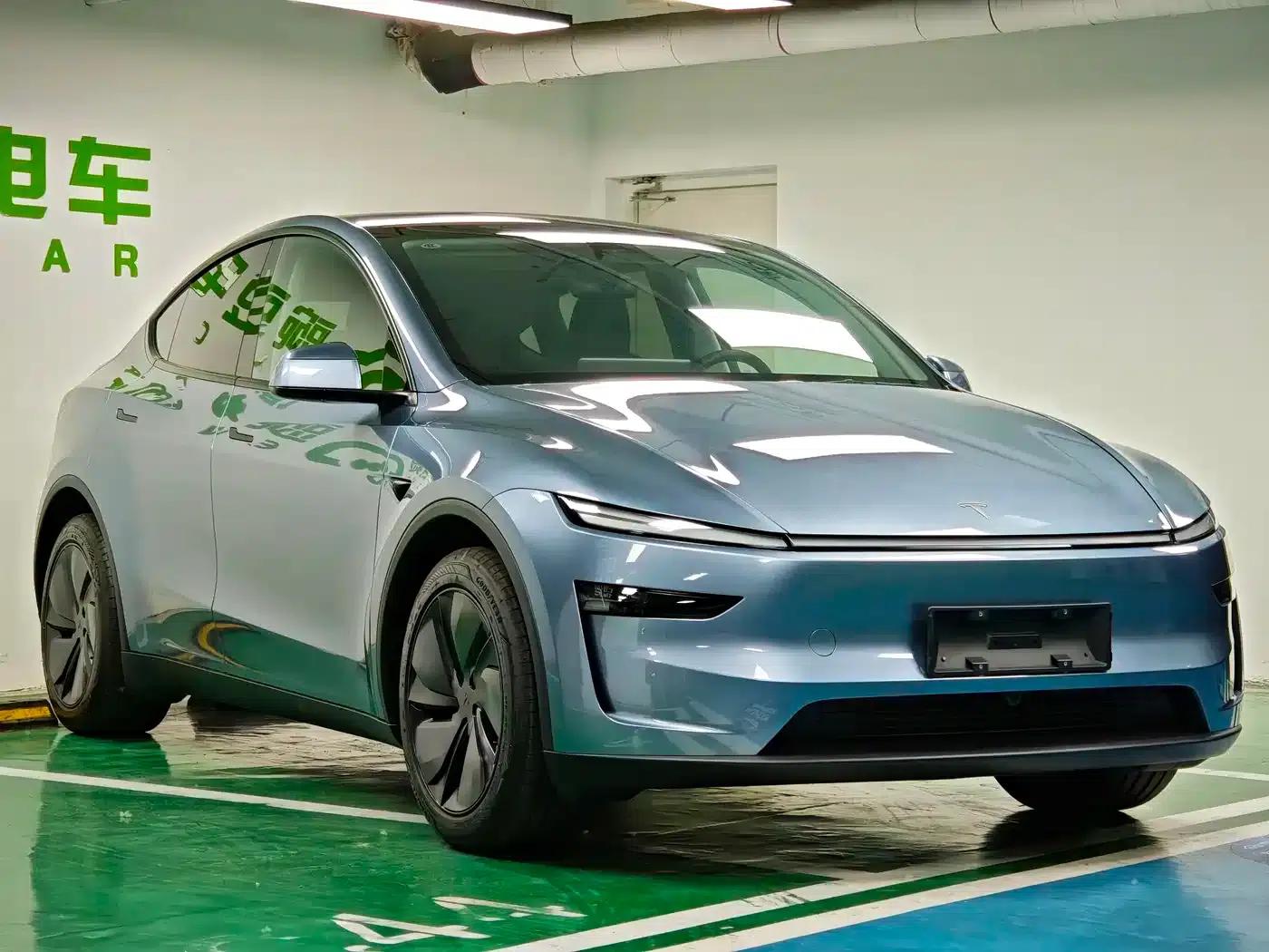 Model Y 2025 Rear-Wheel Drive — миниатюра 9