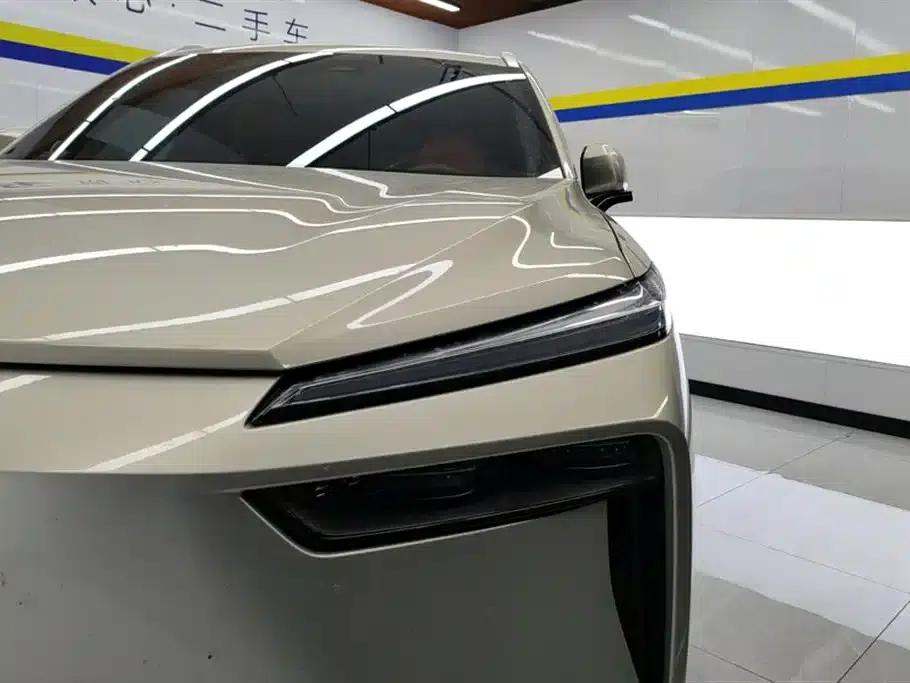 Weipai Lanshan 2023 Four-Wheel Drive Extended Range Edition — миниатюра 5