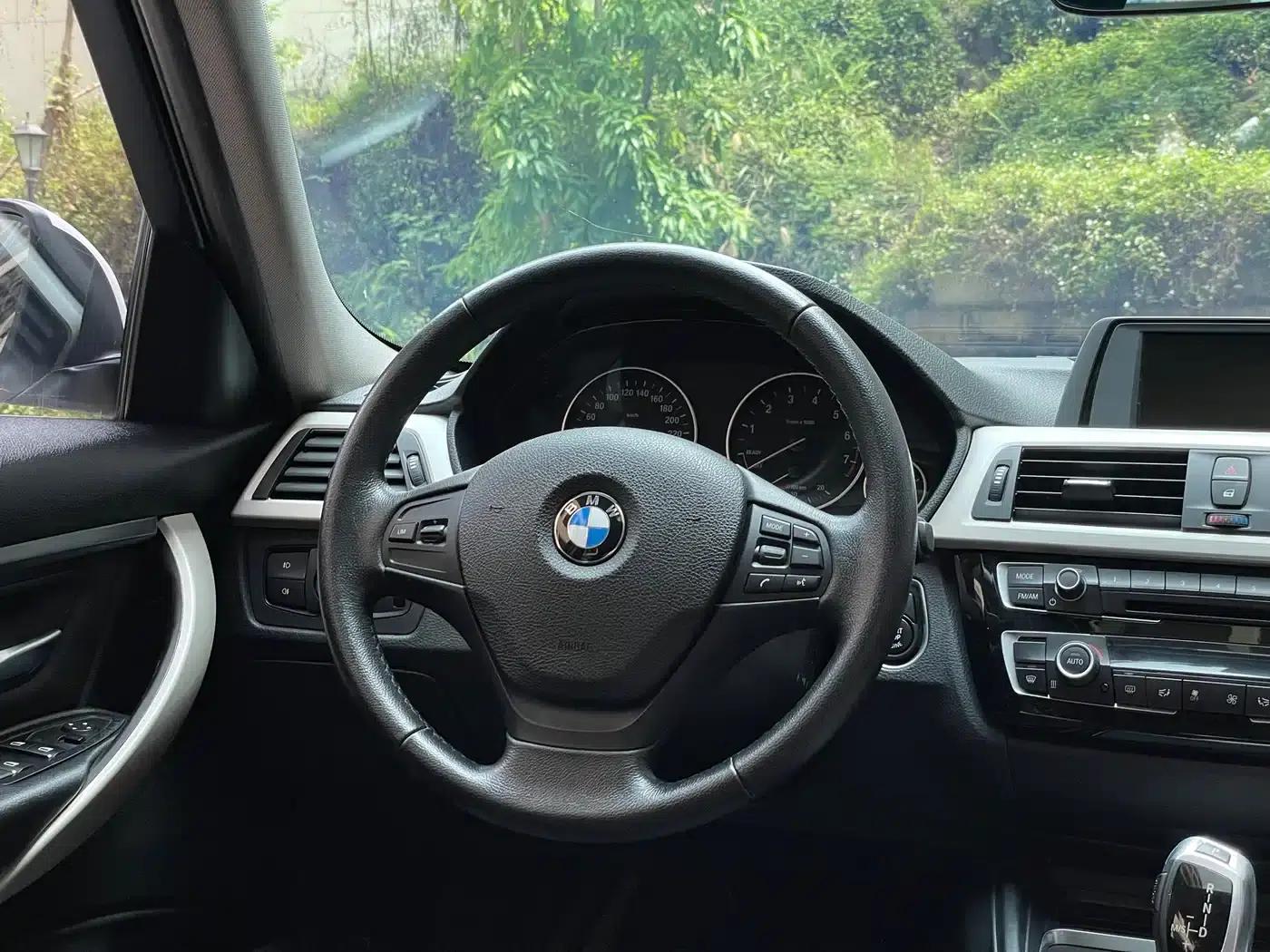 2016 BMW 3 Series 320Li Fashion Edition — миниатюра 17
