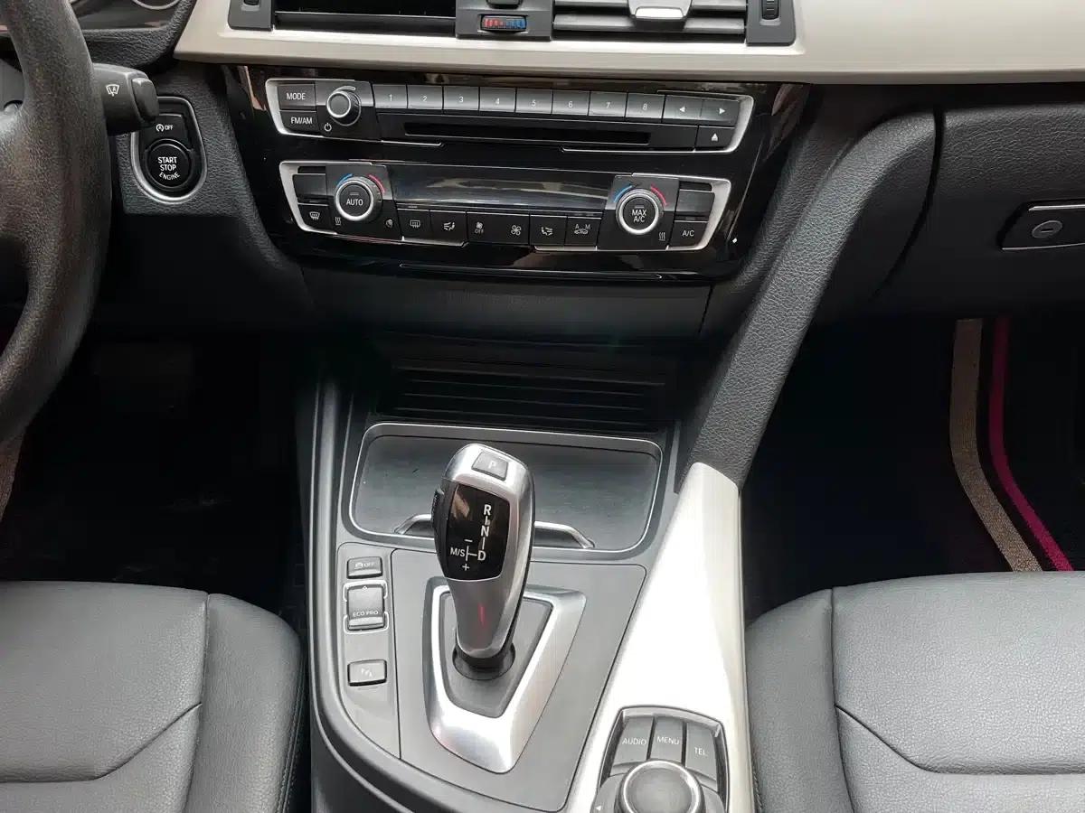 2016 BMW 3 Series 320Li Fashion Edition — миниатюра 18