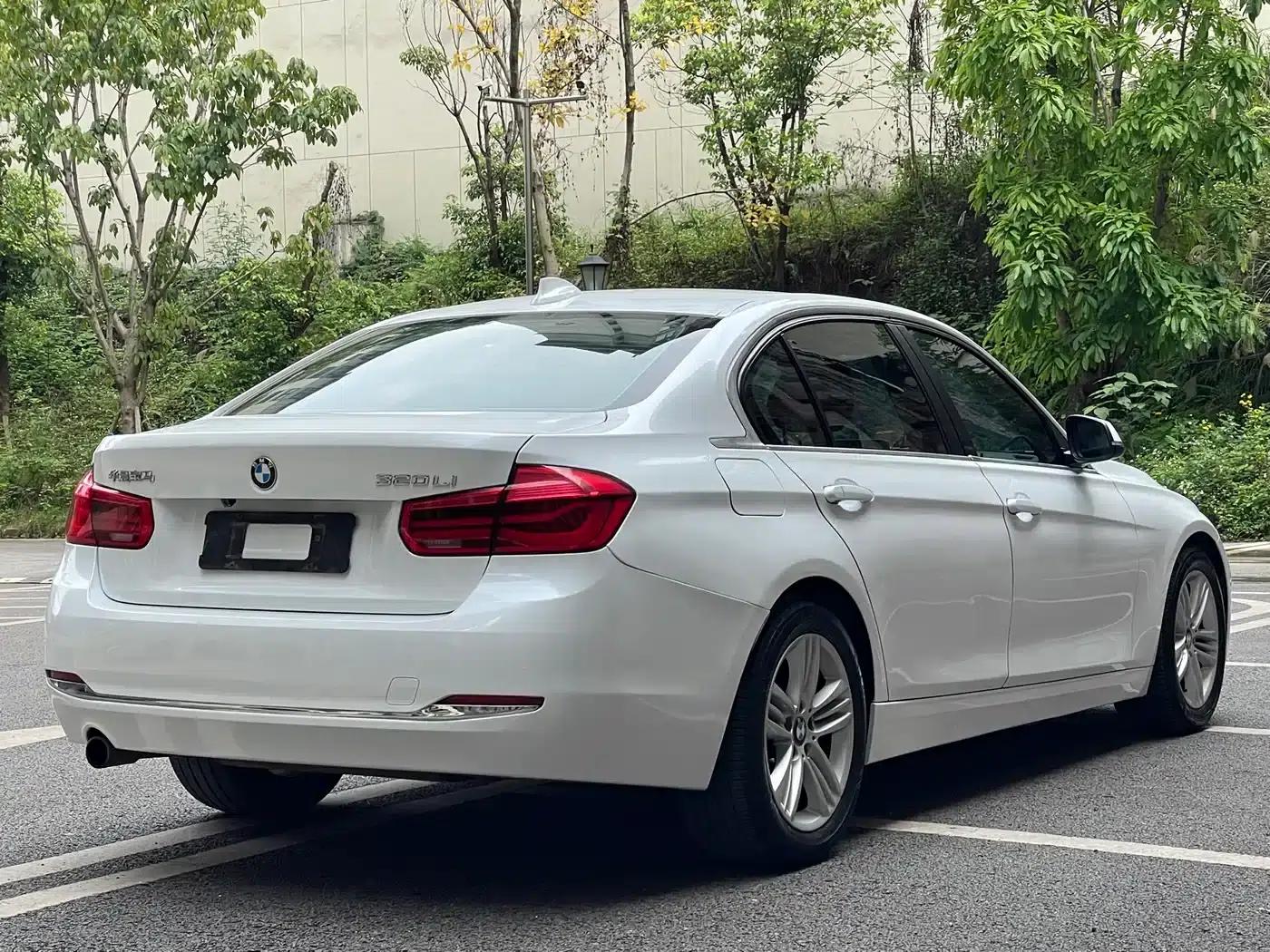 2016 BMW 3 Series 320Li Fashion Edition — миниатюра 7