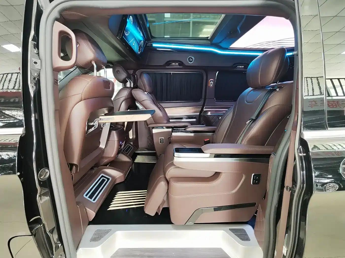 Mercedes-Benz V-Class 2022 V 260 L Long Wheelbase Premium Edition — миниатюра 9