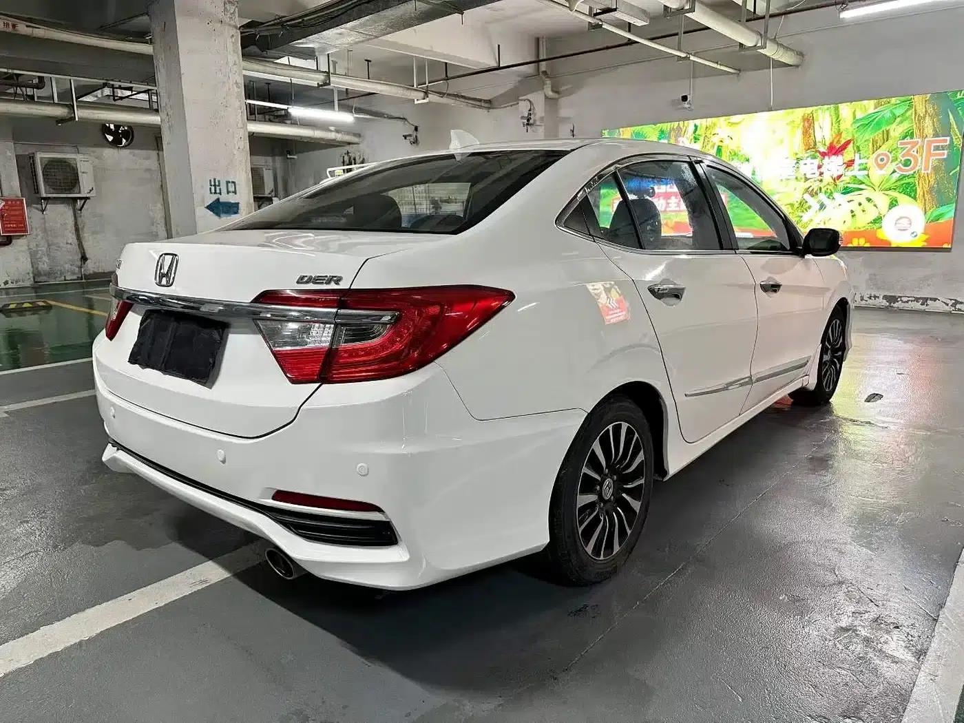 Honda Crider 2013 1.8L Automatic Flagship Edition — миниатюра 5