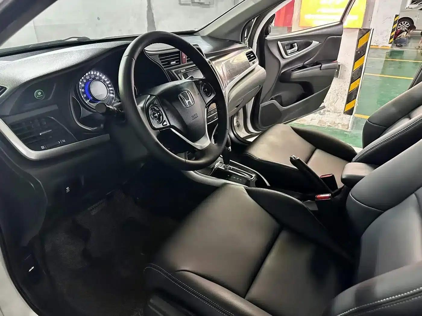 Honda Crider 2013 1.8L Automatic Flagship Edition — миниатюра 8