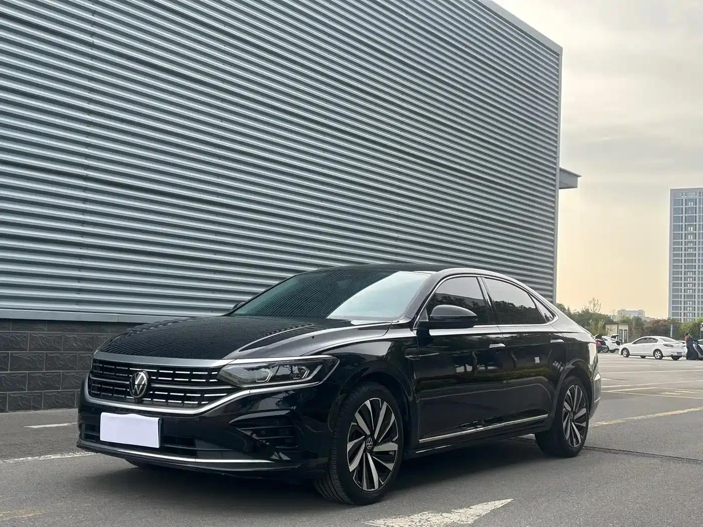 2024 Passat 380TSI Luxury Edition — миниатюра 1