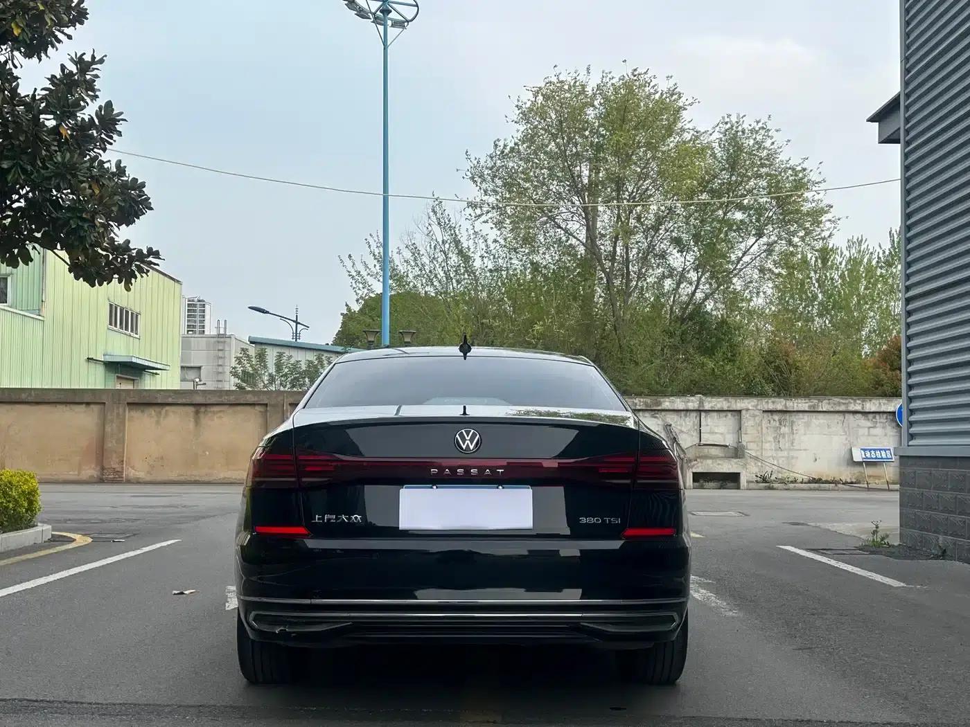 2024 Passat 380TSI Luxury Edition — миниатюра 4