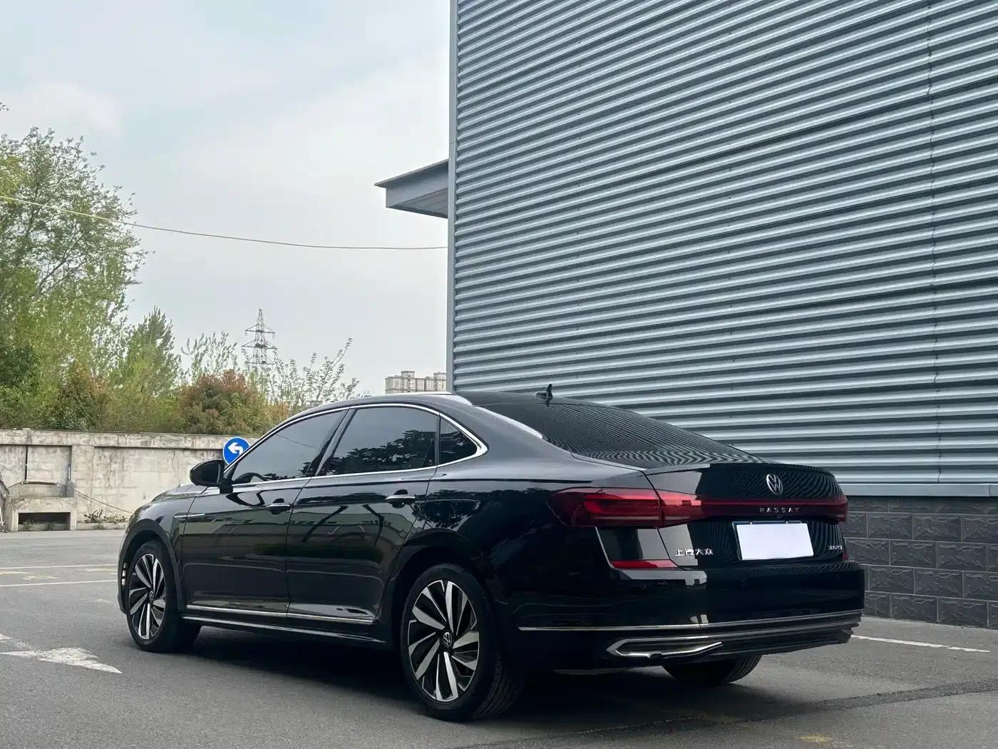 2024 Passat 380TSI Luxury Edition — миниатюра 5