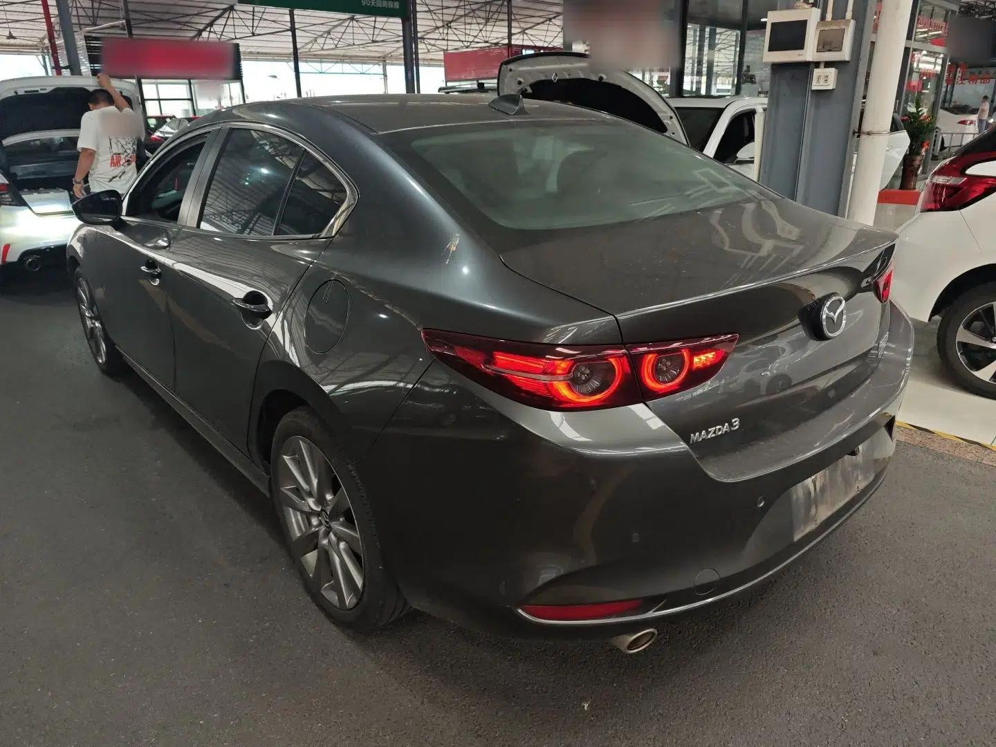 Mazda 3 Axela 2021 2.0L Automatic Zhiya Edition — миниатюра 4