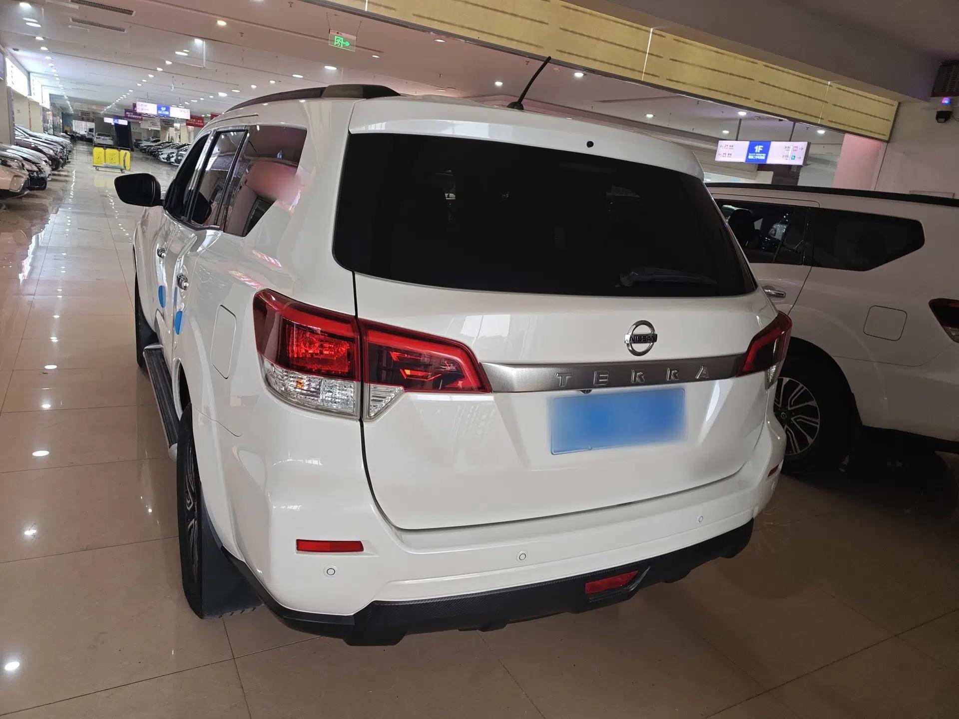 Nissan Terra 2020 2.5L XL Upper 4WD Automatic Four-Wheel Drive Luxury Edition — миниатюра 5