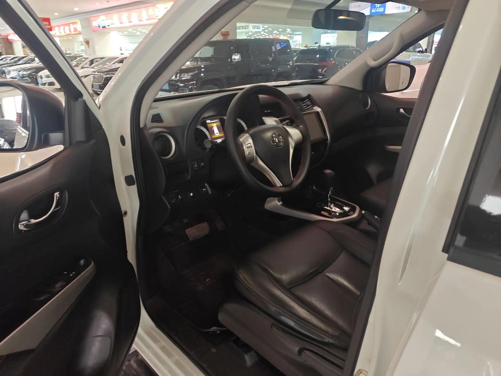 Nissan Terra 2020 2.5L XL Upper 4WD Automatic Four-Wheel Drive Luxury Edition — миниатюра 8