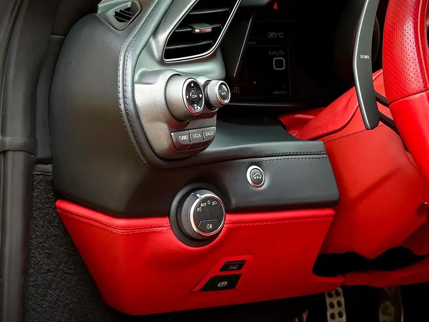 2015 Ferrari 488 GTB — миниатюра 12