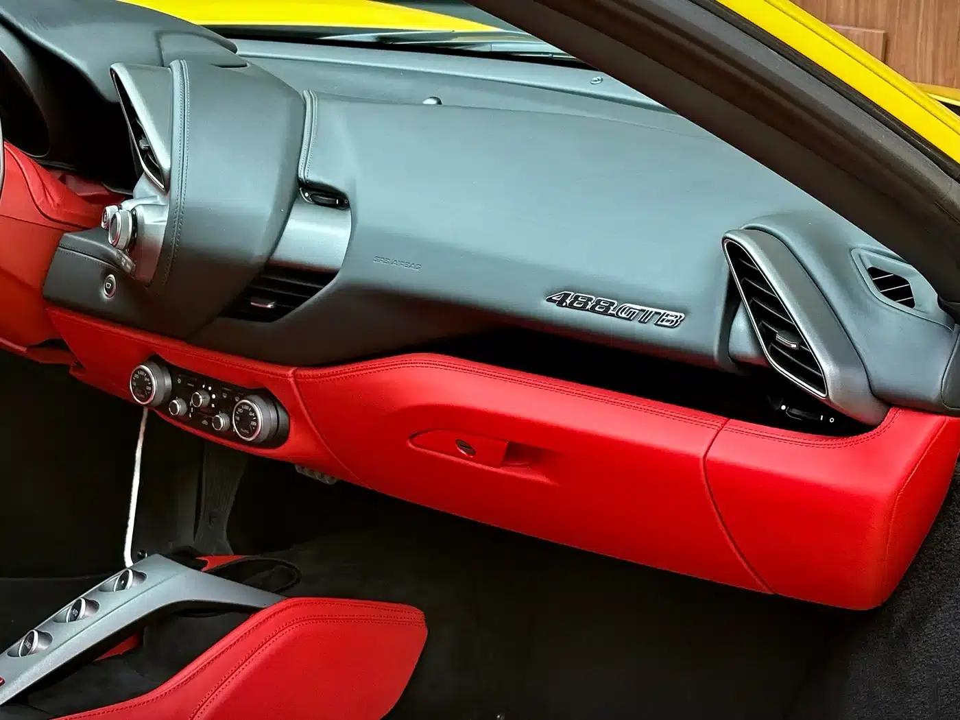 2015 Ferrari 488 GTB — миниатюра 17