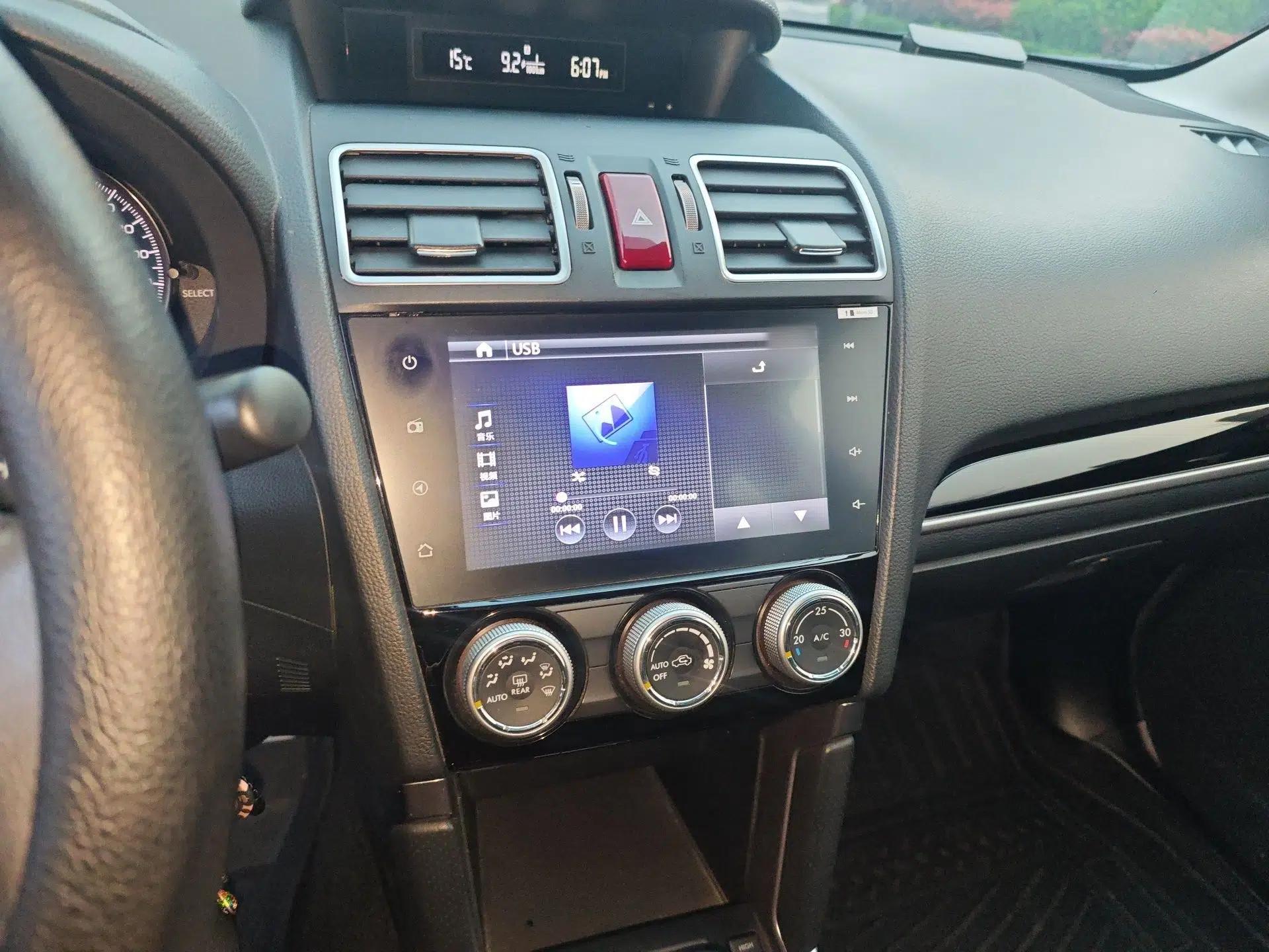 Subaru Forester 2016 2.0i Fashion Navigation Edition — миниатюра 12