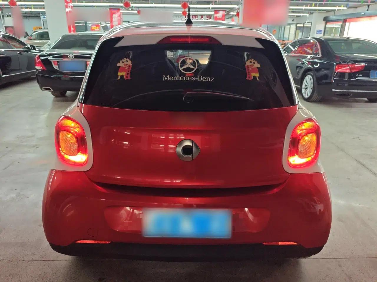 smart forfour 2018 1.0L 52 kW Dynamic Edition — миниатюра 3