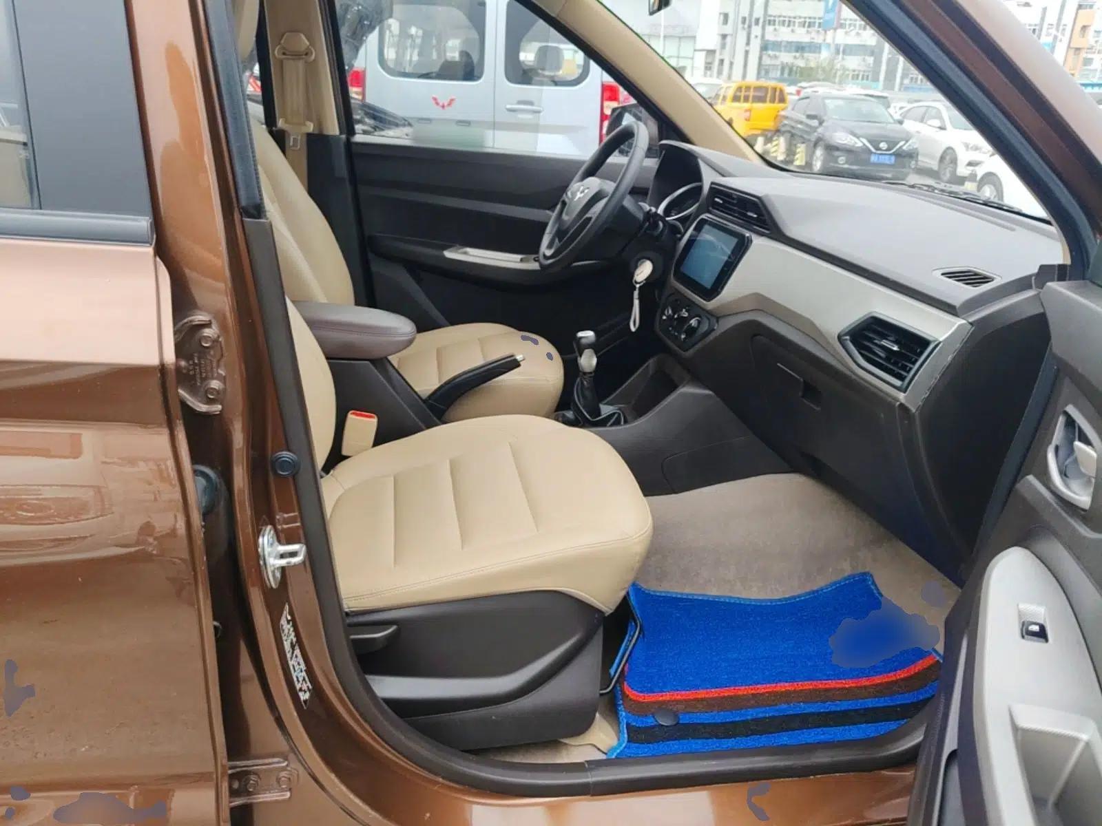 Wuling Hongguang 2018 1.5L S Comfort Model L2B — миниатюра 23