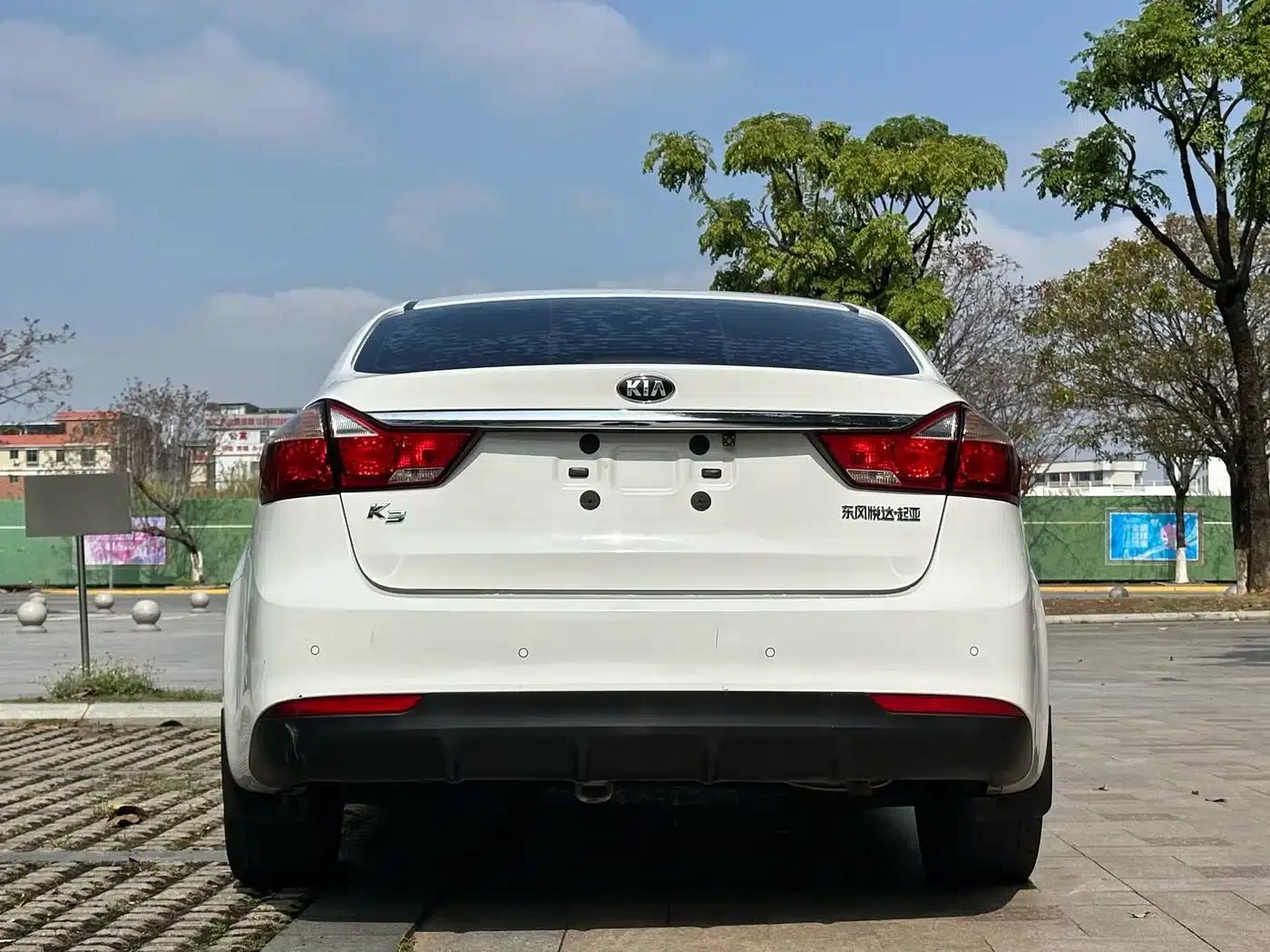 Kia K3 2016 1.6L Automatic GLS — миниатюра 12