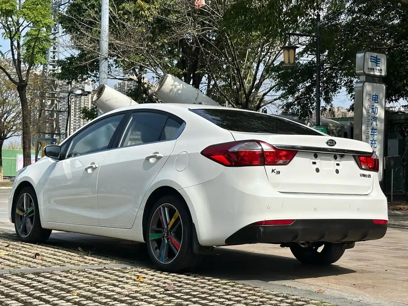 Kia K3 2016 1.6L Automatic GLS — миниатюра 13