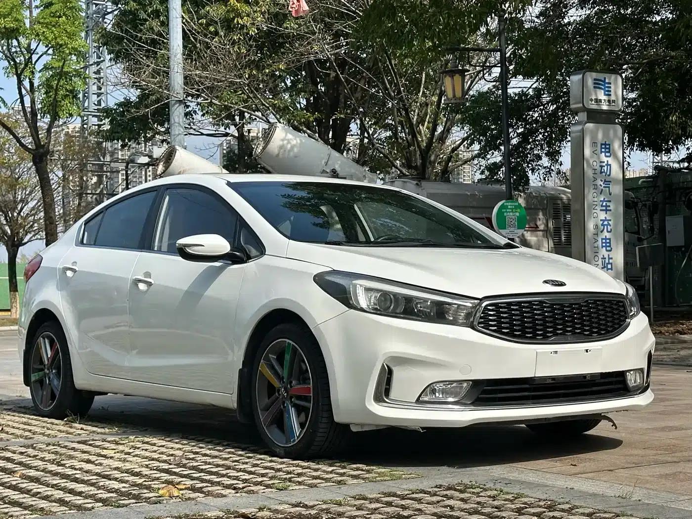 Kia K3 2016 1.6L Automatic GLS — миниатюра 3