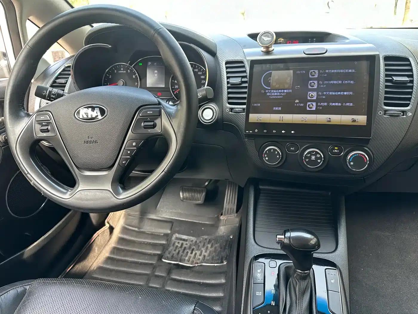 Kia K3 2016 1.6L Automatic GLS — миниатюра 8