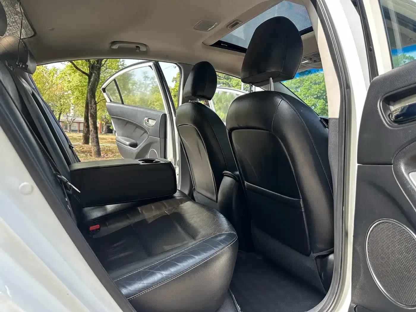 Kia K3 2016 1.6L Automatic GLS — миниатюра 9
