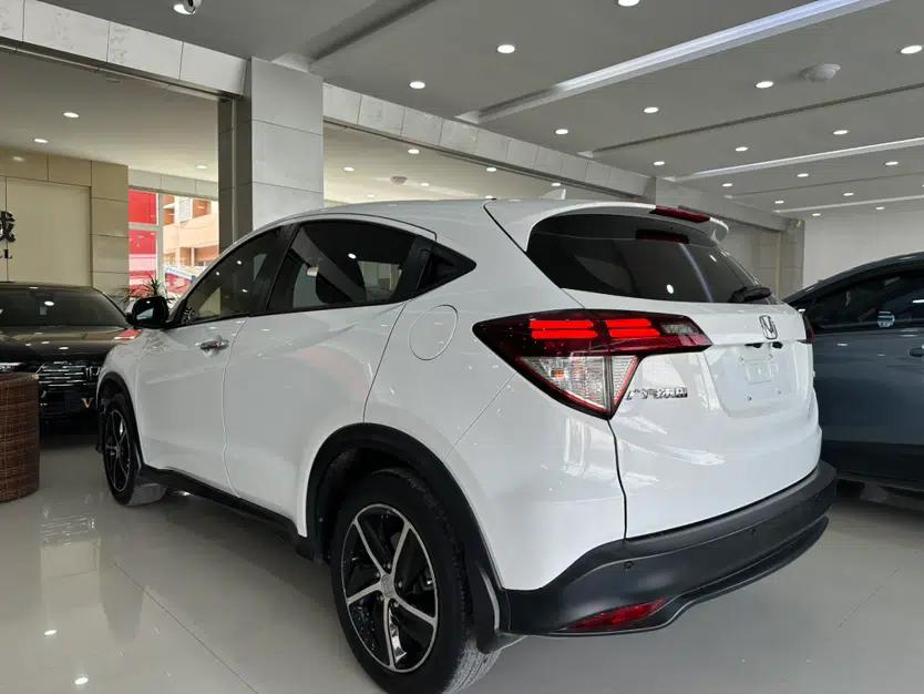 Honda Vezel 2020 1.5L CVT Luxury Edition — миниатюра 4