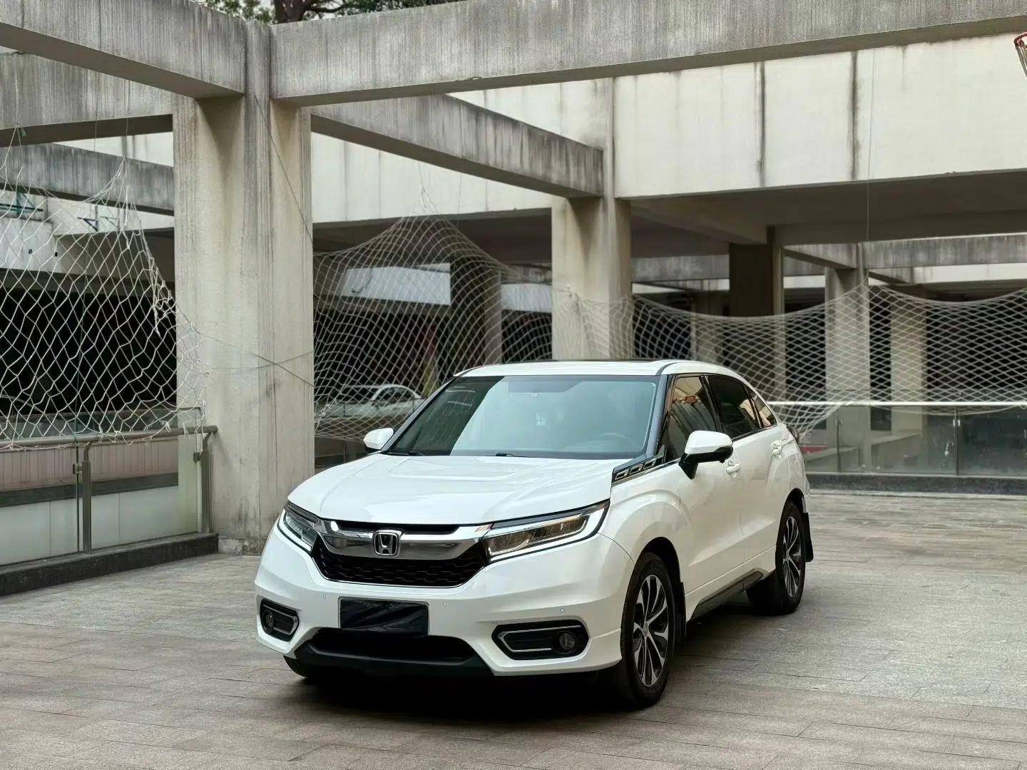 Honda Avancier 2017 240TURBO Two-Wheel Drive Luxury Edition — миниатюра 1
