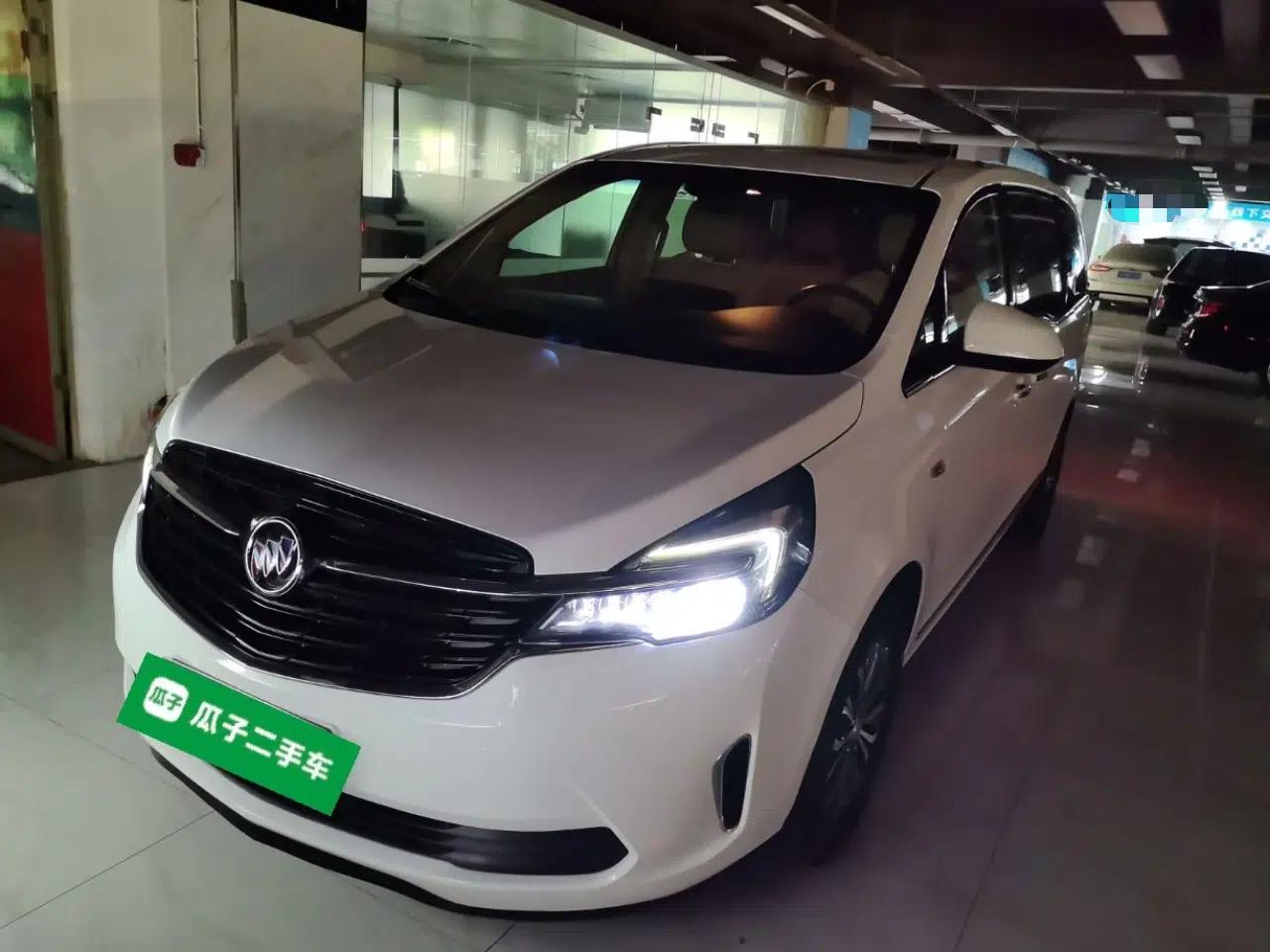 Buick GL8 2021 Land Cruiser Executive Class 652T Luxury Model — миниатюра 1