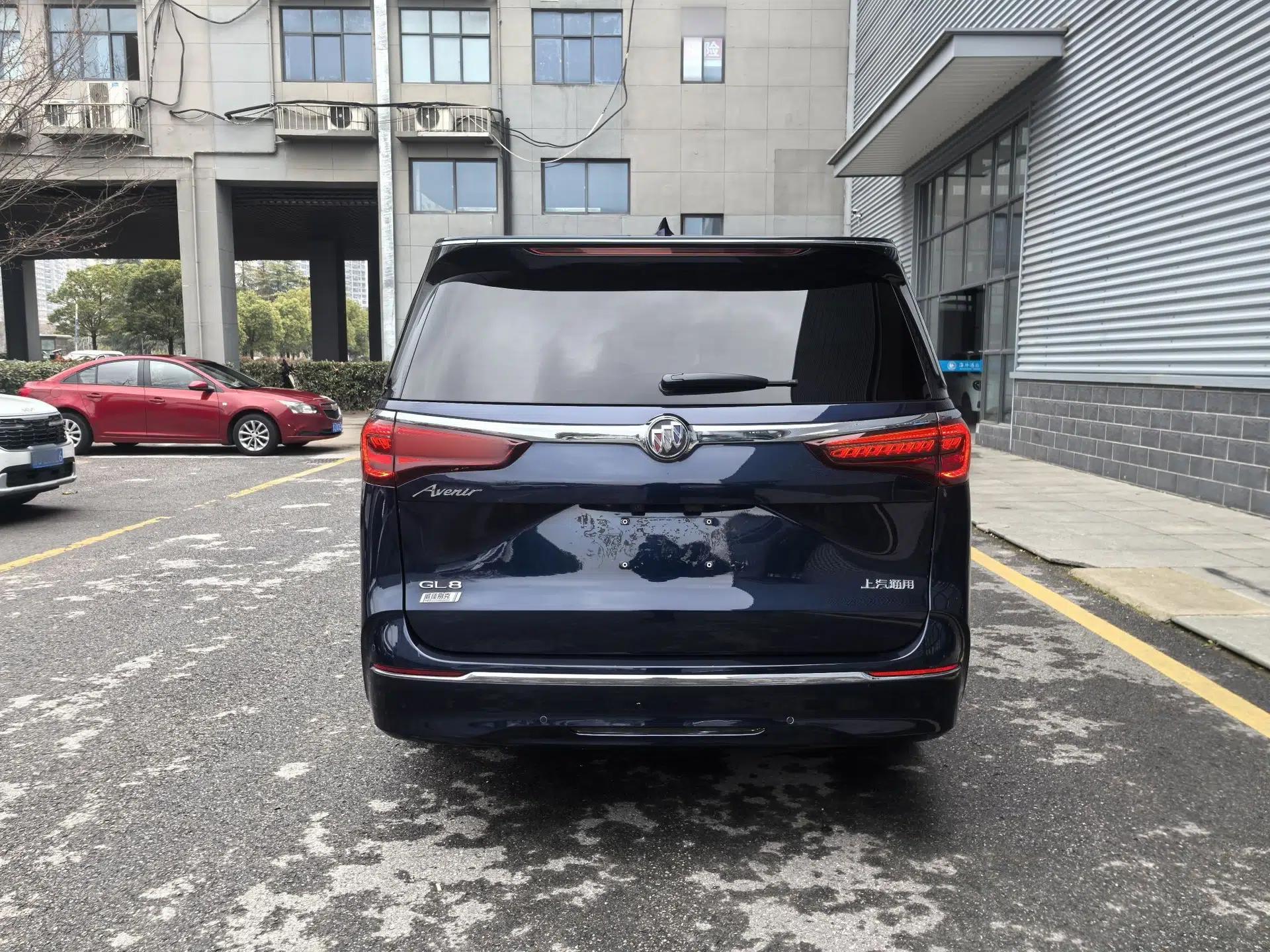 Buick GL8 2020 Avenir Avia Four-Seat Luxury Edition — миниатюра 6