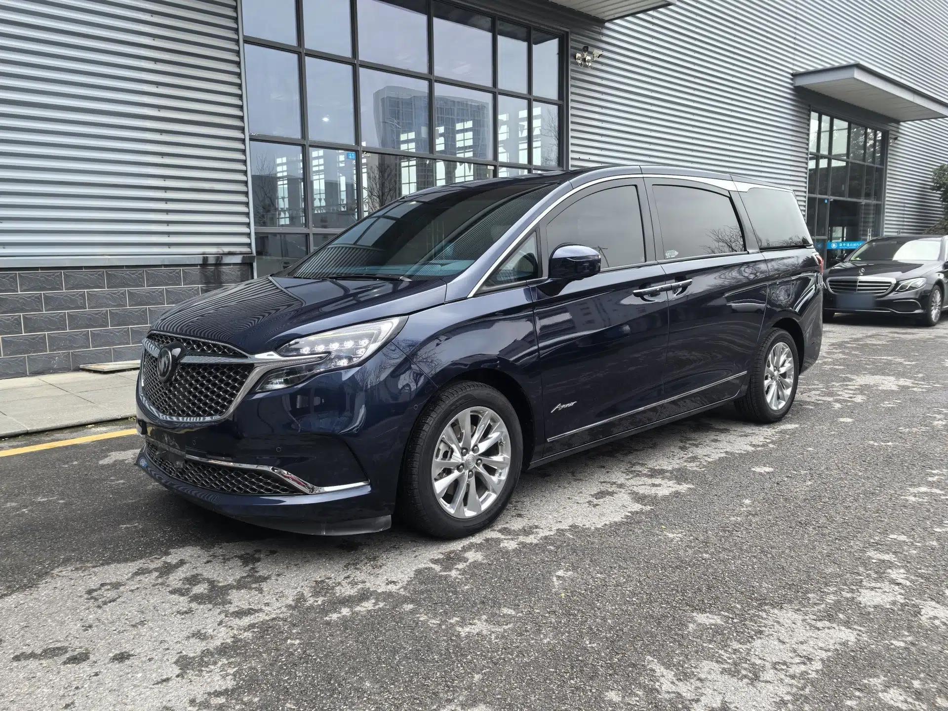 Buick GL8 2020 Avenir Avia Four-Seat Luxury Edition — миниатюра 7