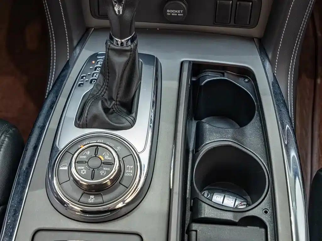 Nissan Patrol 2018 4.0L Leader Edition — миниатюра 15