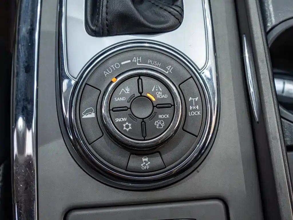 Nissan Patrol 2018 4.0L Leader Edition — миниатюра 25