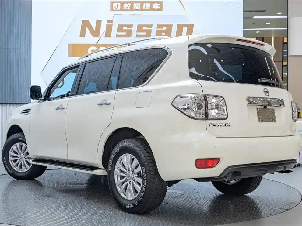 Nissan Patrol 2018 4.0L Leader Edition — миниатюра 4