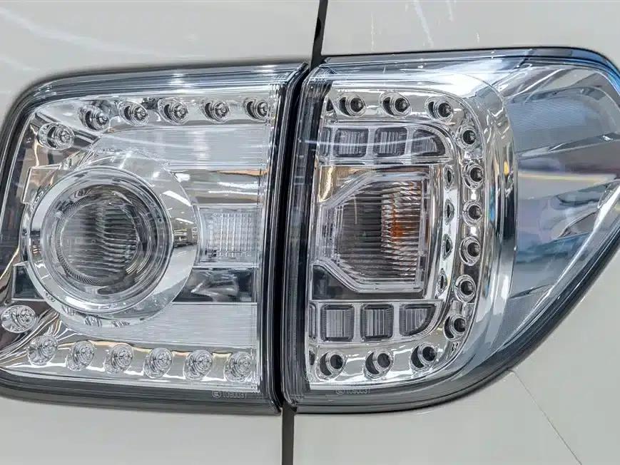 Nissan Patrol 2018 4.0L Leader Edition — миниатюра 7