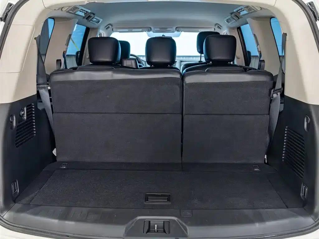 Nissan Patrol 2018 4.0L Leader Edition — миниатюра 10