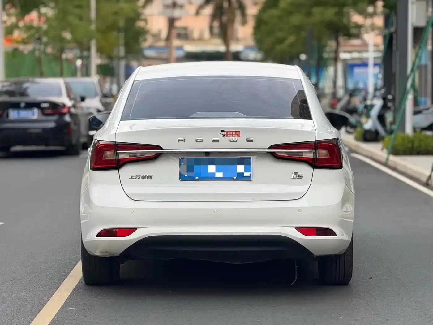 Roewe i5 2019 1.5L Manual 4G Connected Langyue Edition — миниатюра 3