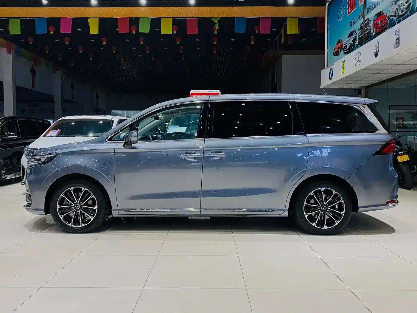Roewe iMAX8 2022 400TGI Premium Edition — миниатюра 3