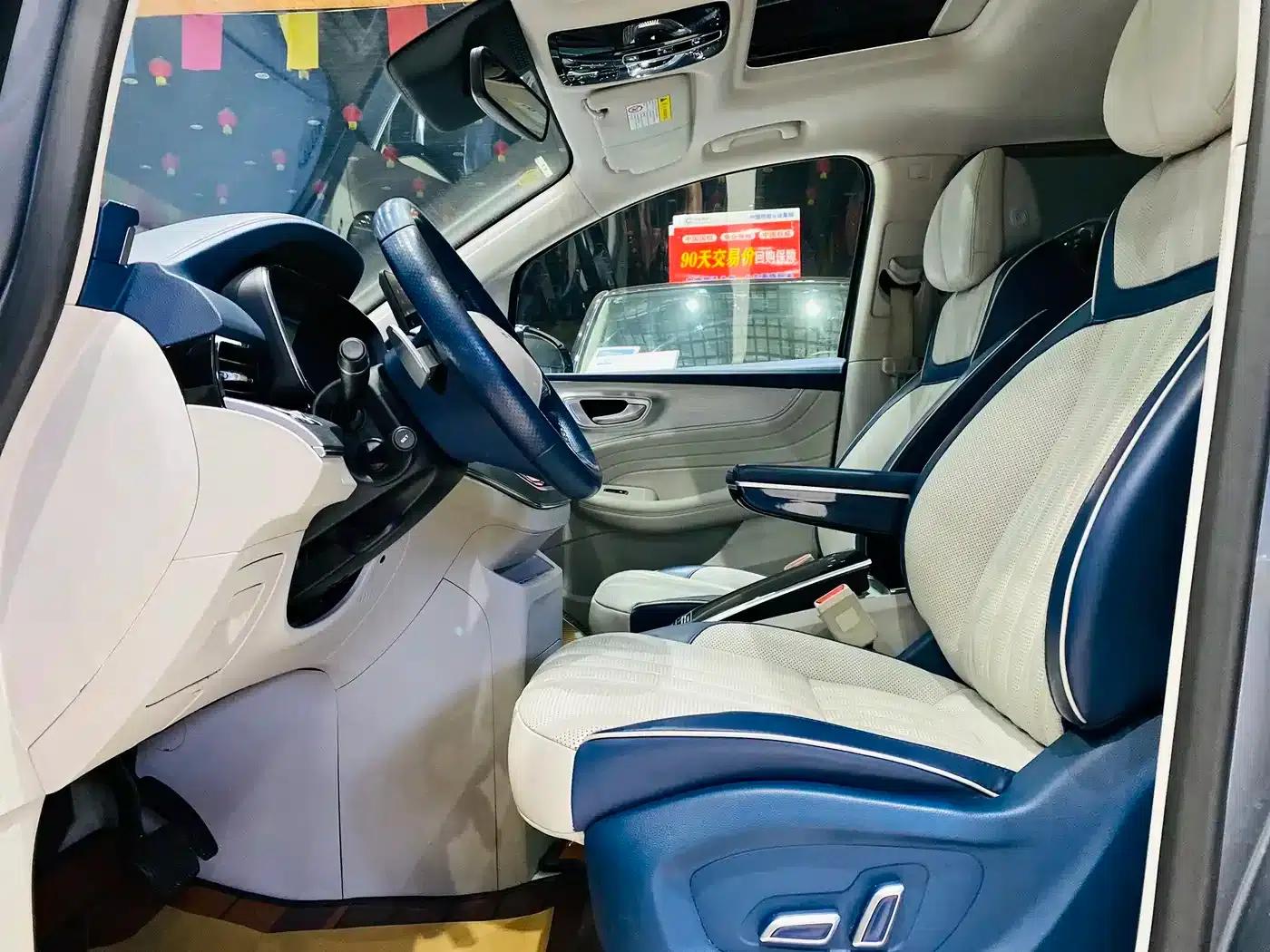 Roewe iMAX8 2022 400TGI Premium Edition — миниатюра 6