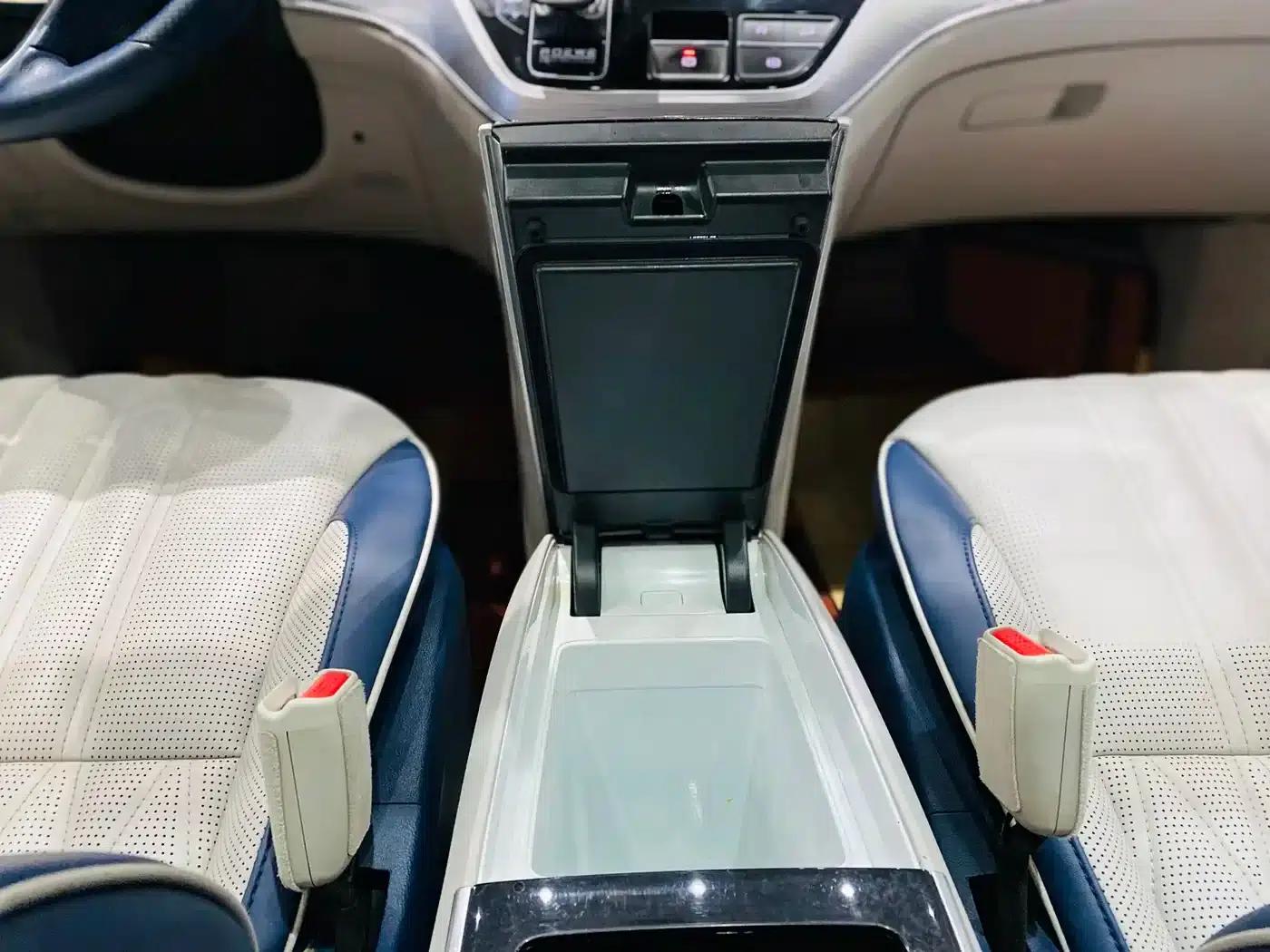 Roewe iMAX8 2022 400TGI Premium Edition — миниатюра 8