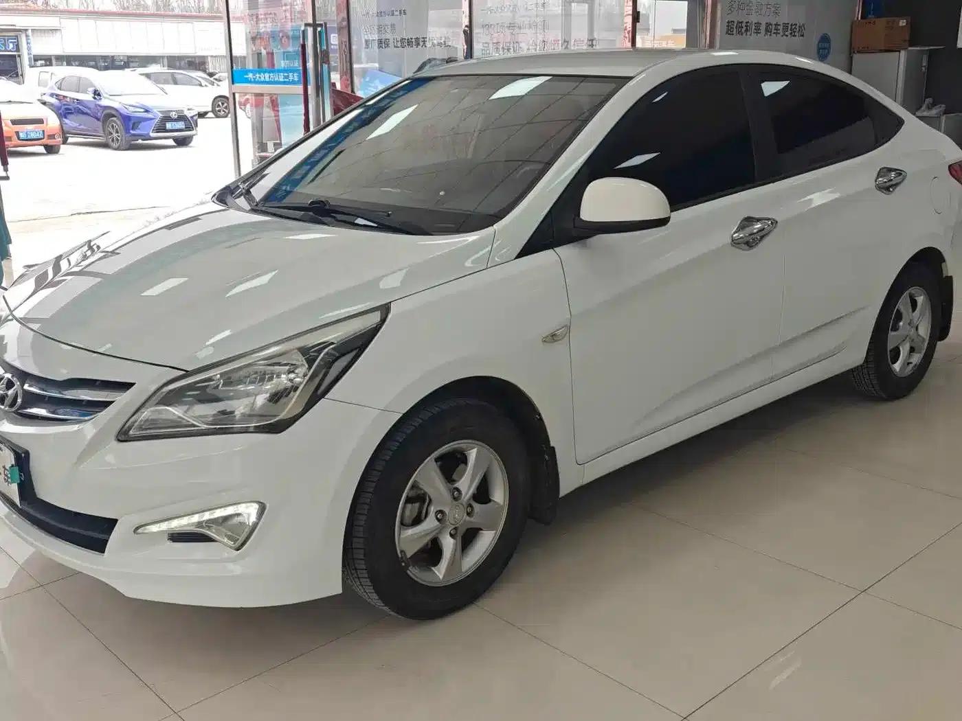 2014 Hyundai Reina 1.4L Manual Intelligent GLS — миниатюра 1