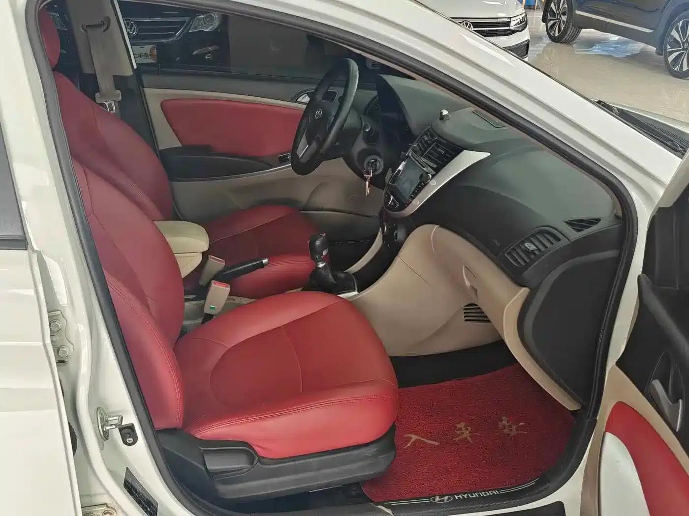 2014 Hyundai Reina 1.4L Manual Intelligent GLS — миниатюра 9