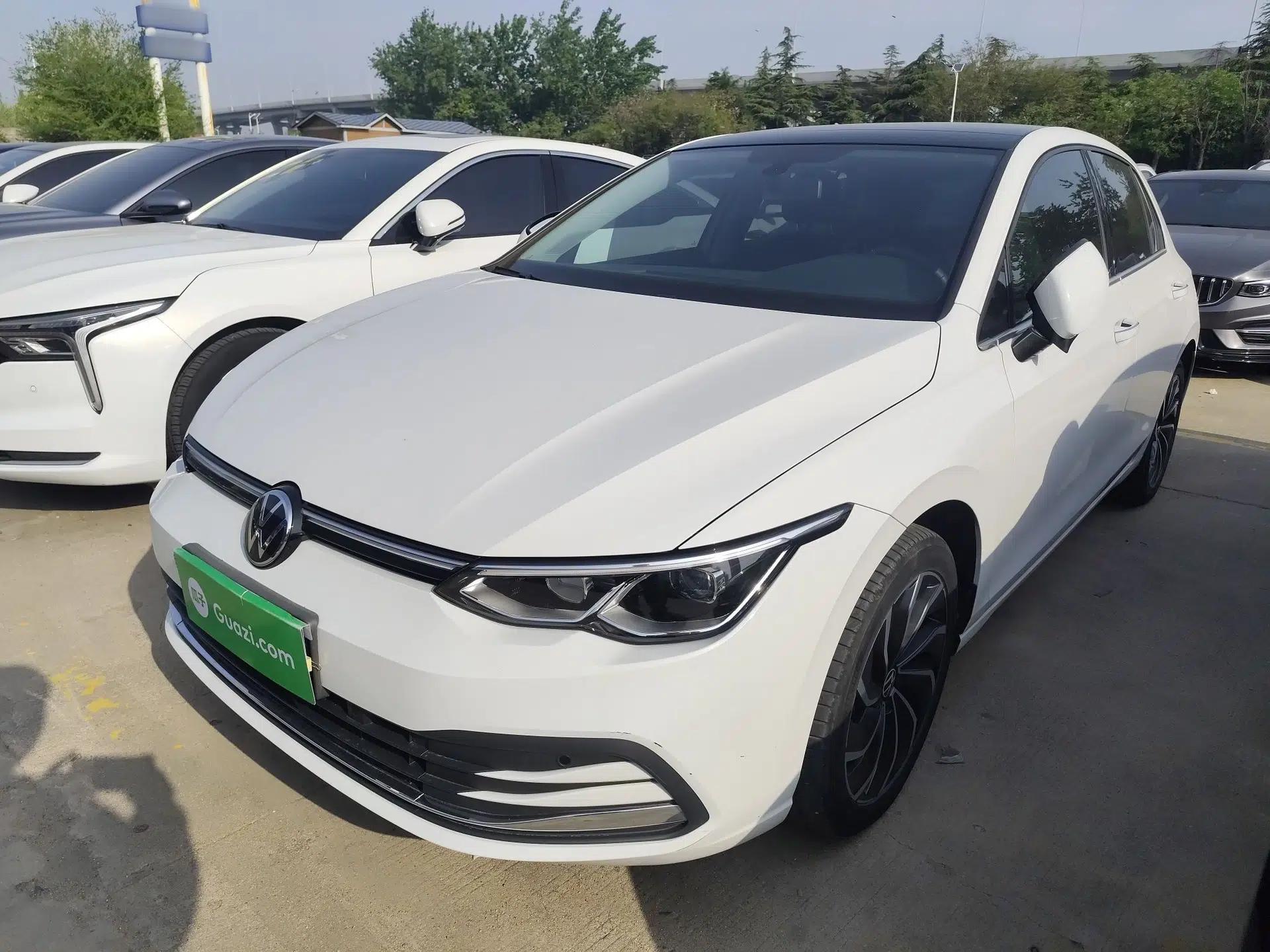 Volkswagen Golf 2023 Facelift 280TSI DSG Pro — миниатюра 1