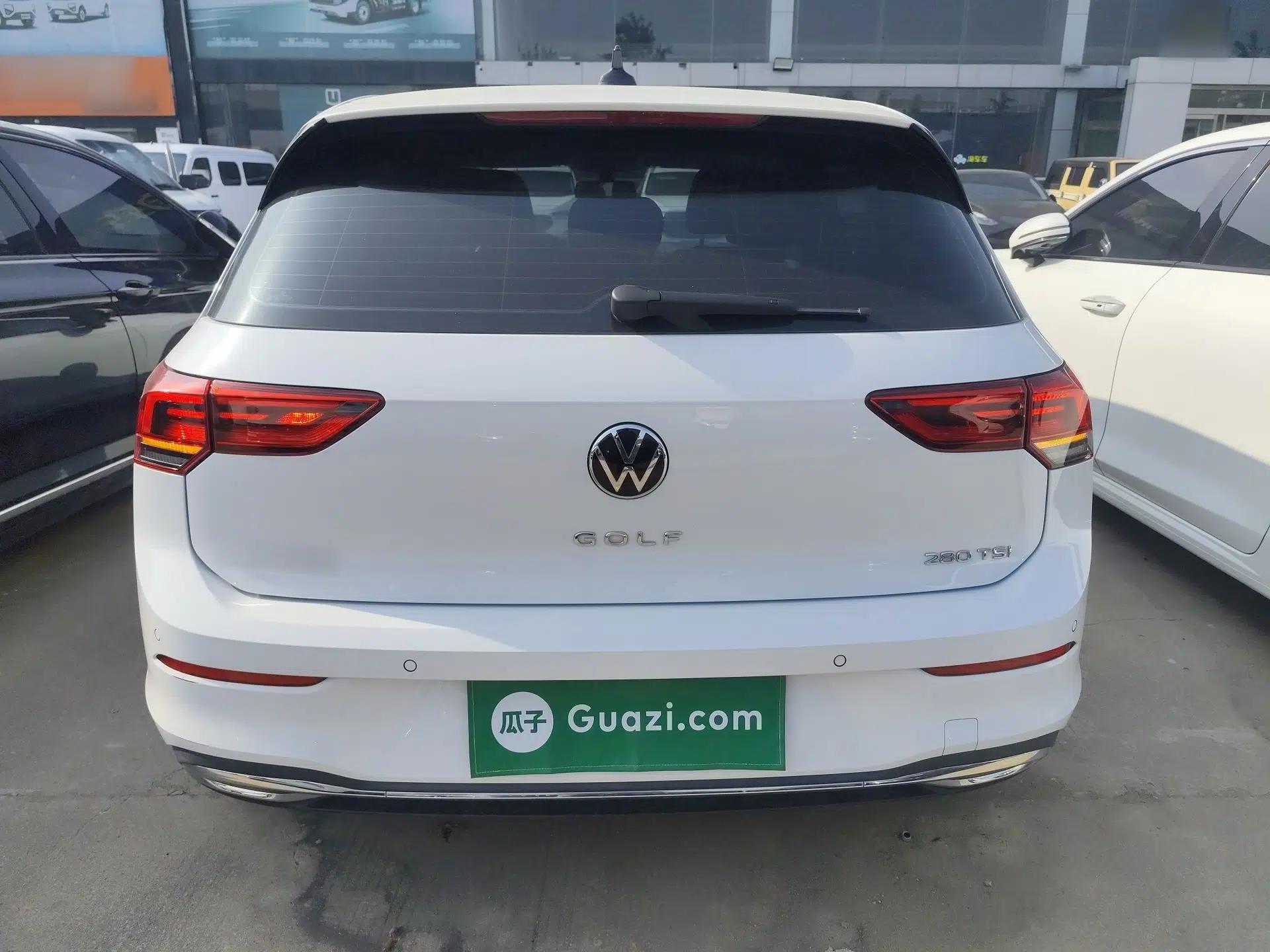 Volkswagen Golf 2023 Facelift 280TSI DSG Pro — миниатюра 5