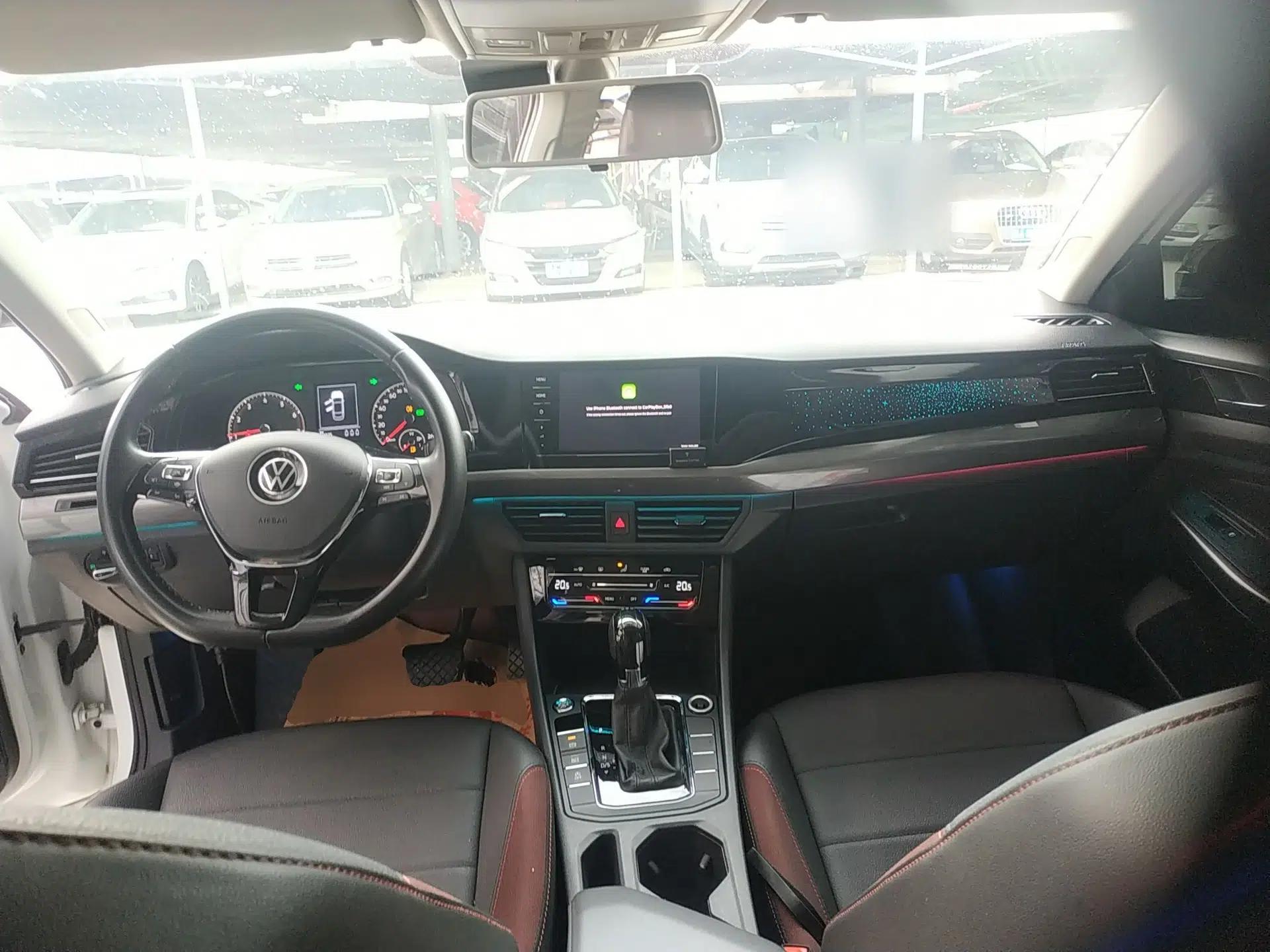 Volkswagen Bora 2021 1.5L Automatic Elite Smart Connect Edition — миниатюра 13