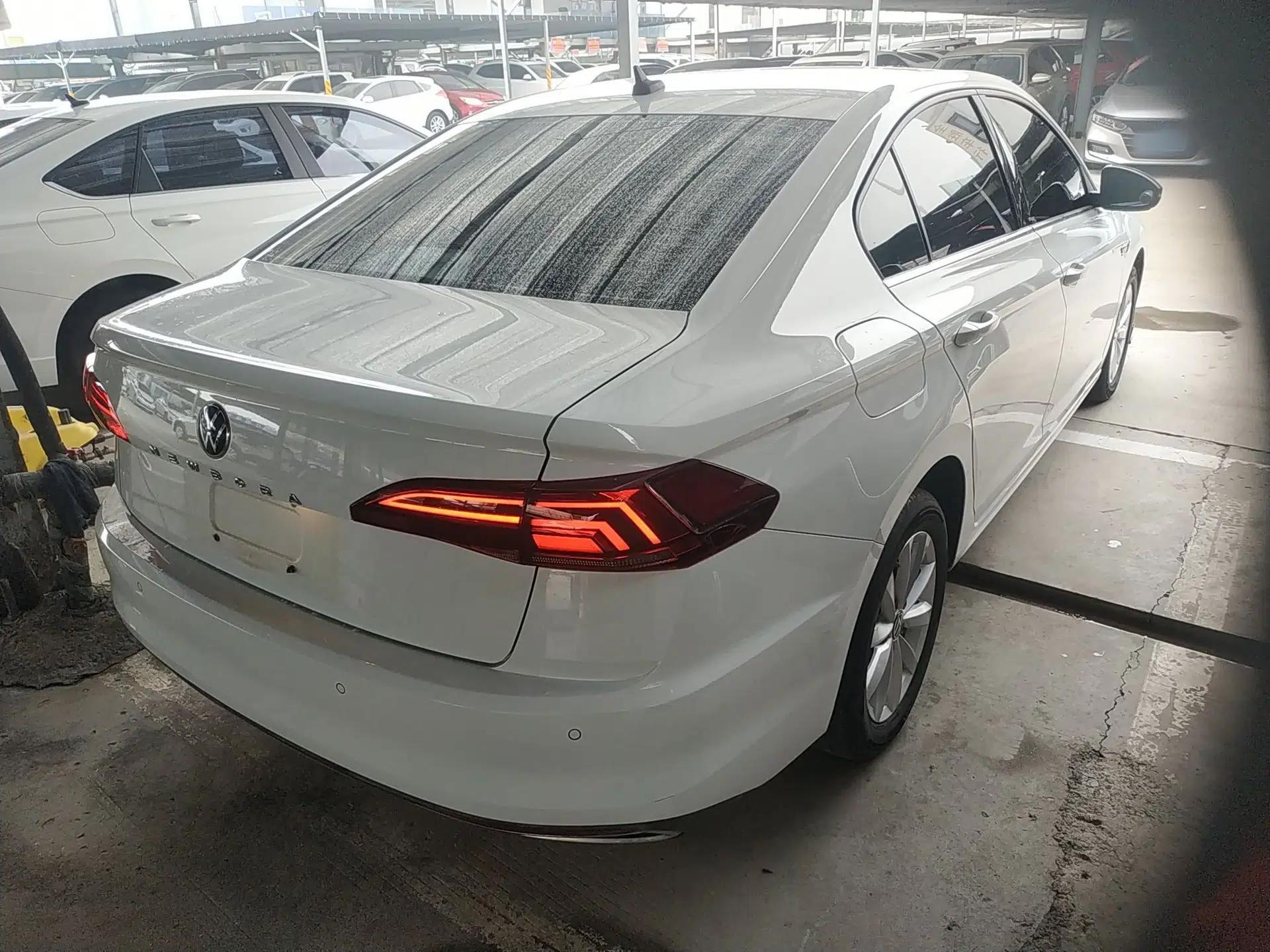 Volkswagen Bora 2021 1.5L Automatic Elite Smart Connect Edition — миниатюра 6