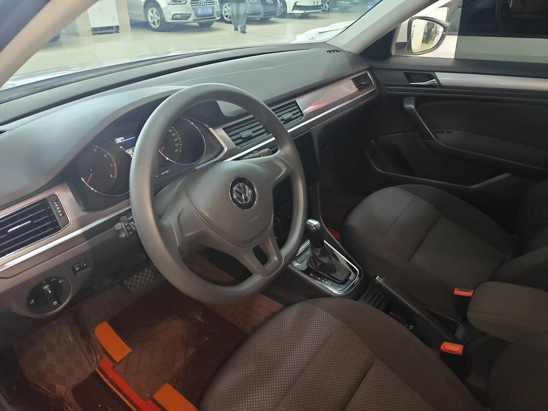 Volkswagen Bora 2019 Facelift Bora·Legend 1.5L Automatic Fashion Edition China VI Standard — миниатюра 8