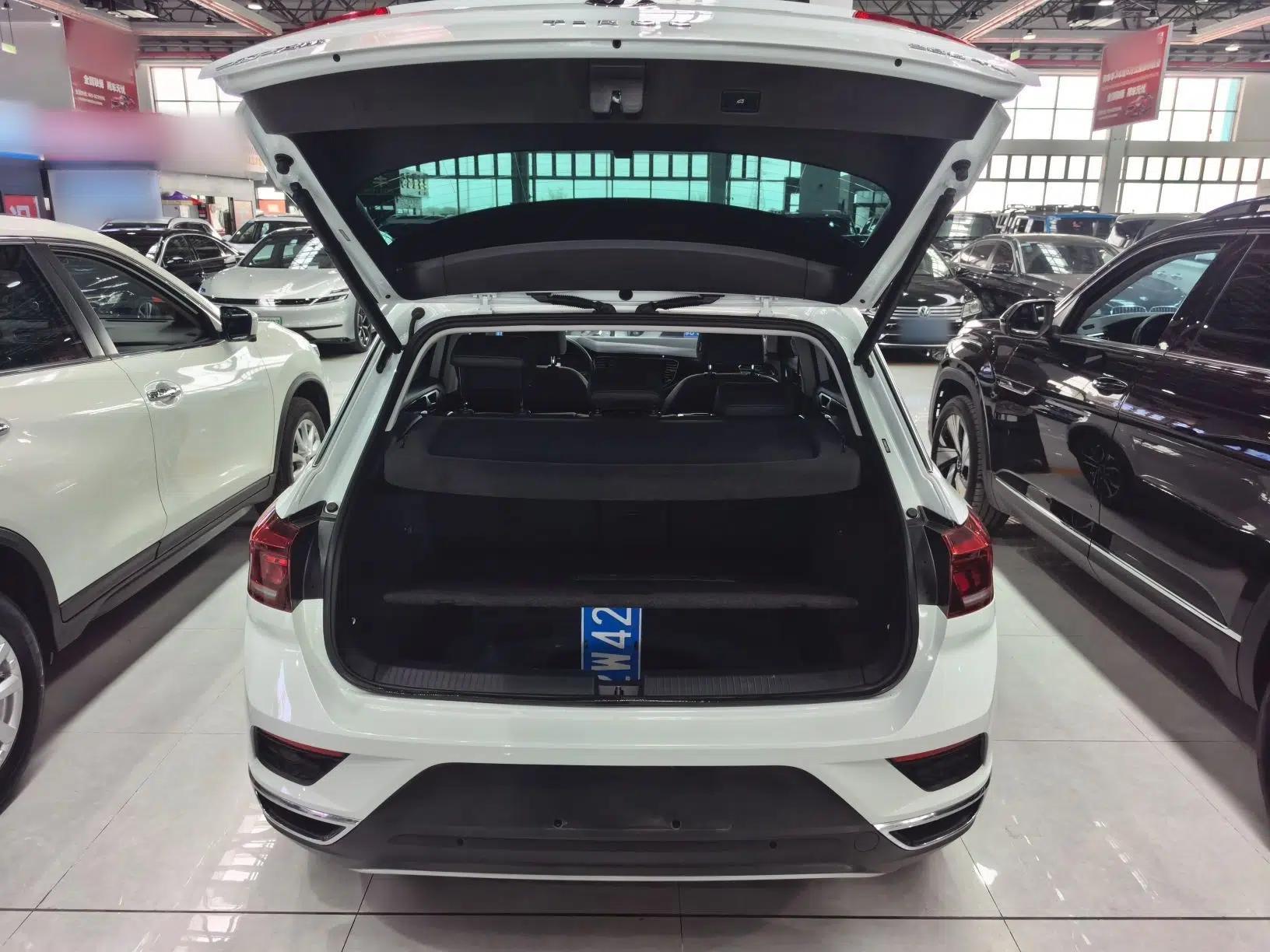 Volkswagen T-ROC 2021 280TSI DSG Two-Wheel Drive Comfort Connect Edition — миниатюра 14
