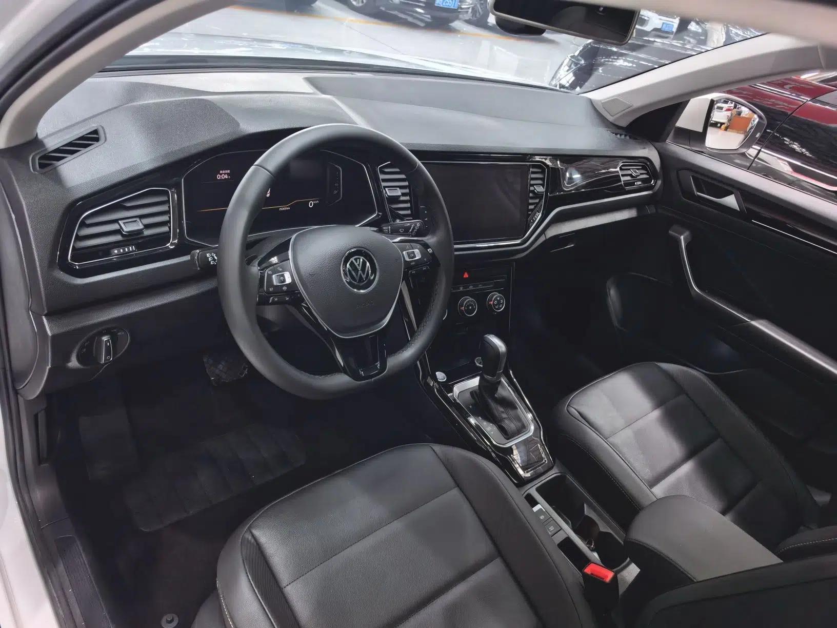 Volkswagen T-ROC 2021 280TSI DSG Two-Wheel Drive Comfort Connect Edition — миниатюра 17